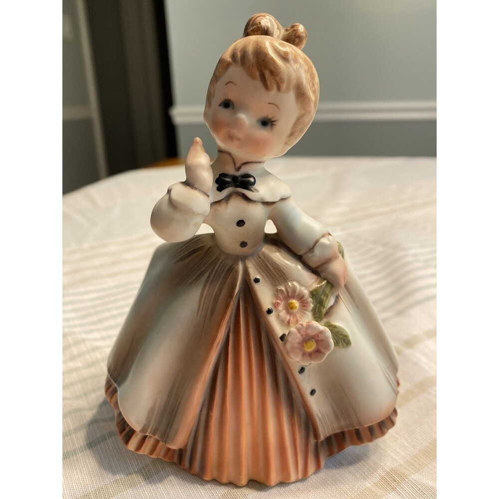 Vintage 1963 Inarco Girl Lt Brown Hair w/Flowers Ceramic Planter Figurine E-871